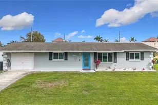 1137 SE Petunia Ave, Port Saint Lucie, FL 34952 - Photo 1