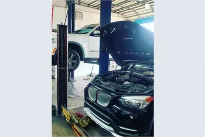 Full Service Mechanic Shop For Sale, Hialeah, FL 33012 - Photo 1