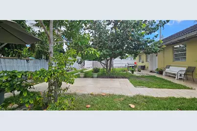 1625 Rodman St #E, Hollywood, FL 33020 - Photo 1