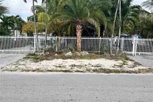 3121 NW 94th St, Miami, FL 33147 - Photo 1