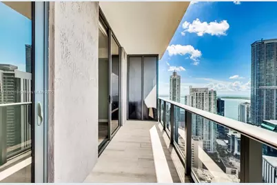 45 SW 9th St #4104, Miami, FL 33130 - Photo 1