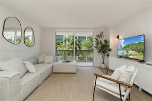 6039 Collins Ave, Miami Beach, FL 33140 - Photo 1