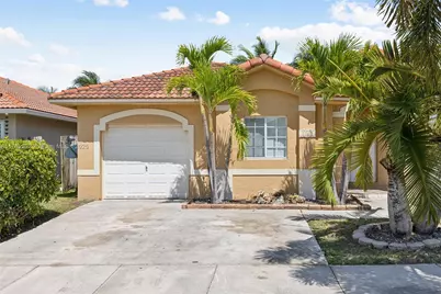 8961 SW 214th St, Cutler Bay, FL 33189 - Photo 1