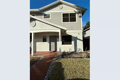 10449 NW 6th St, Pembroke Pines, FL 33026 - Photo 1