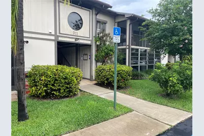 911 NE 199th St #206-14, Miami, FL 33179 - Photo 1