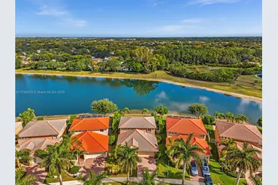 4425 Banyan Trails Dr, Coconut Creek, FL 33073 - Photo 1