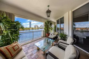 19925 NE 39th Pl, Aventura, FL 33180 - Photo 1