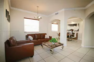 11601 NW 89th St, Doral, FL 33178 - Photo 4