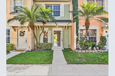 12 Simonton Cir #12, Weston, FL 33326 - Photo 1