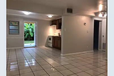 725 SW 8th Ave #B, Hallandale Beach, FL 33009 - Photo 1