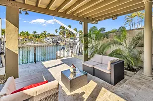 2211 1/2 NE 123rd St, North Miami, FL 33181 - Photo 1