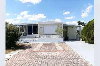 8551 SW 18th Pl, Davie, FL 33324 - Photo 1