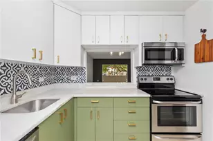 6890 N Kendall Dr, Pinecrest, FL 33156 - Photo 1