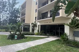 9124 Collins Ave, Surfside, FL 33154 - Photo 1