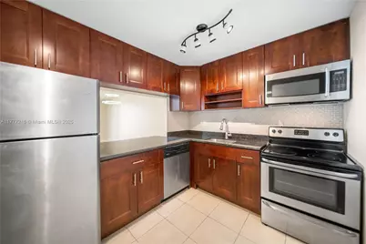 16710 NE 9th Ave #505, North Miami Beach, FL 33162 - Photo 1