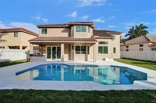 852 Heritage Dr, Weston, FL 33326 - Photo 1
