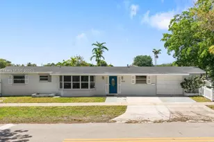 820 W Chaminade Dr, Hollywood, FL 33021 - Photo 1