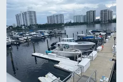 18061 Biscayne Blvd #PH02-2, Aventura, FL 33160 - Photo 1