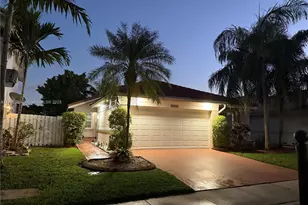 17654 SW 6th St, Pembroke Pines, FL 33029 - Photo 1