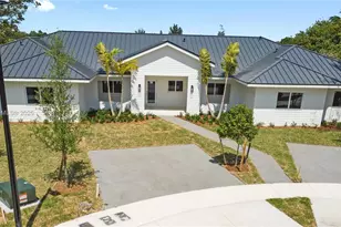 4729 SW 87th Ct, Miami, FL 33165 - Photo 1