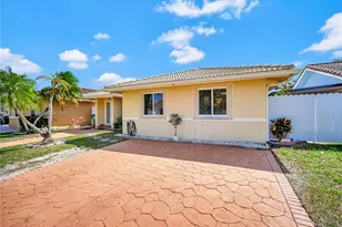 5911 SW 148th Pl, Miami, FL 33193 - Photo 1