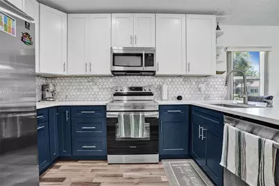 101 NW 115th Ave Apt 210, Plantation, FL 33325 - Photo 1