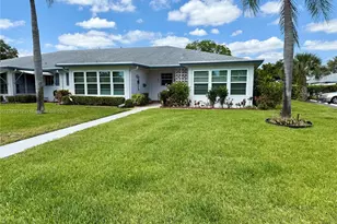 1075 Circle Dr, Delray Beach, FL 33445 - Photo 1