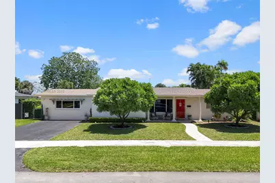 7815 W 16th Ct, Hialeah, FL 33014 - Photo 1