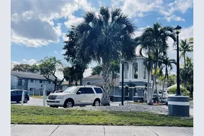 7060 NW 179th St #211, Hialeah, FL 33015 - Photo 1