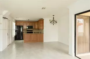 1096 N Hiatus Rd, Pembroke Pines, FL 33026 - Photo 1