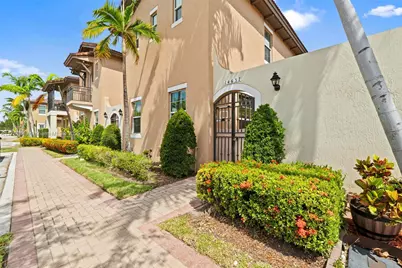 14637 SW 15th St, Pembroke Pines, FL 33027 - Photo 1