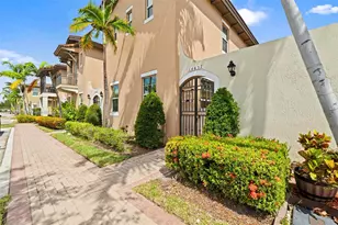 14637 SW 15th St, Pembroke Pines, FL 33027 - Photo 1