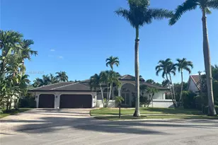 320 Windmill Palm Ave, Plantation, FL 33324 - Photo 1