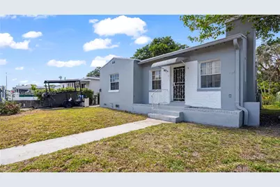 724 NW 77th St, Miami, FL 33150 - Photo 1