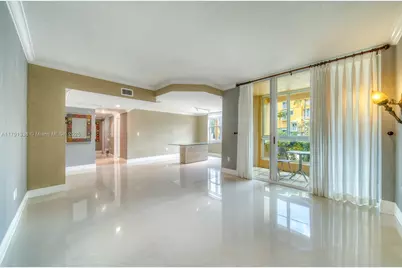 90 Alton Rd #TH-2, Miami Beach, FL 33139 - Photo 1