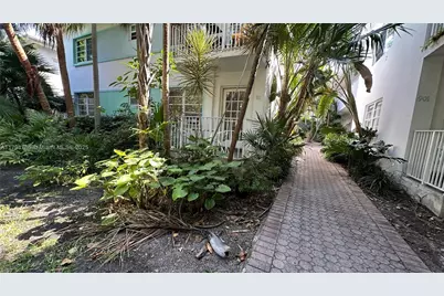 911 Meridian Ave #101, Miami Beach, FL 33139 - Photo 1