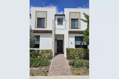 813 NE 211th St, Miami, FL 33179 - Photo 1
