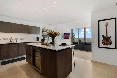88 SW 7th St #3410, Miami, FL 33130 - Photo 1