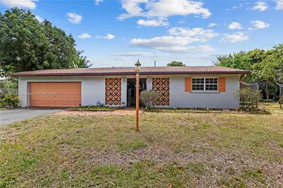 5200 SW 3rd St, Plantation, FL 33317 - Photo 1