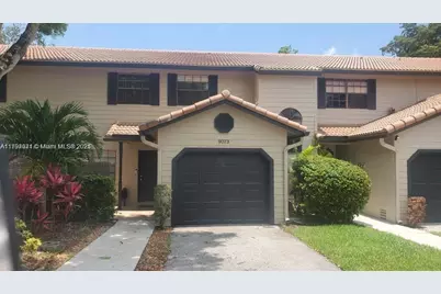 9073 Vineyard Lake Dr #9073, Plantation, FL 33324 - Photo 1