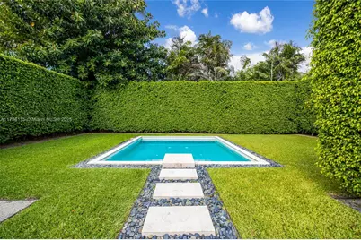 5460 Alton Rd, Miami Beach, FL 33140 - Photo 1