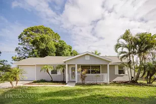 557 NW Fairfax Ave, Port Saint Lucie, FL 34983 - Photo 1