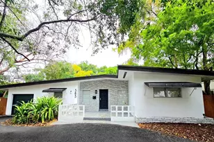 585 NE 138th St, North Miami, FL 33161 - Photo 1