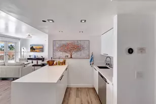 834 Ocean Dr, Miami Beach, FL 33139 - Photo 1