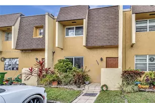 5624 Blueberry Ct, Lauderhill, FL 33313 - Photo 1