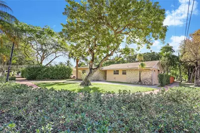 920 W 47th St, Miami Beach, FL 33140 - Photo 1