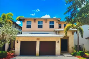 10464 NW 70th Ln, Doral, FL 33178 - Photo 1