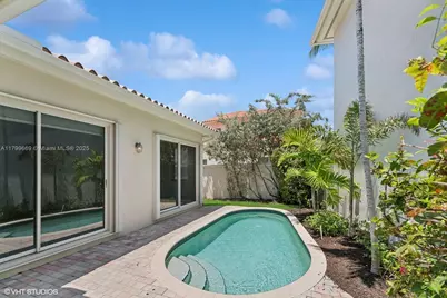 1576 Breakwater Ter, Hollywood, FL 33019 - Photo 1