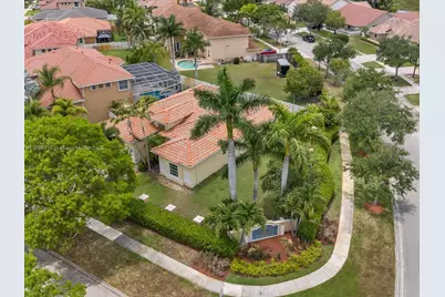 16305 NW 15th St, Pembroke Pines, FL 33028 - Photo 1