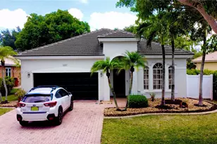 16597 SW 1st St, Pembroke Pines, FL 33027 - Photo 1